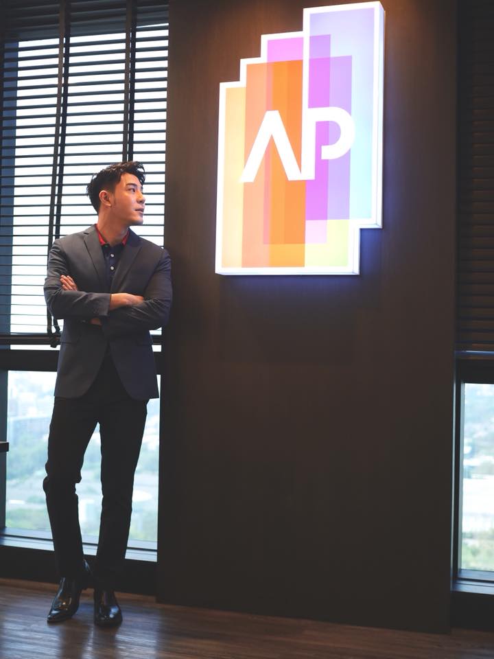 48377604_10215679099263804_6500439569500995584_n